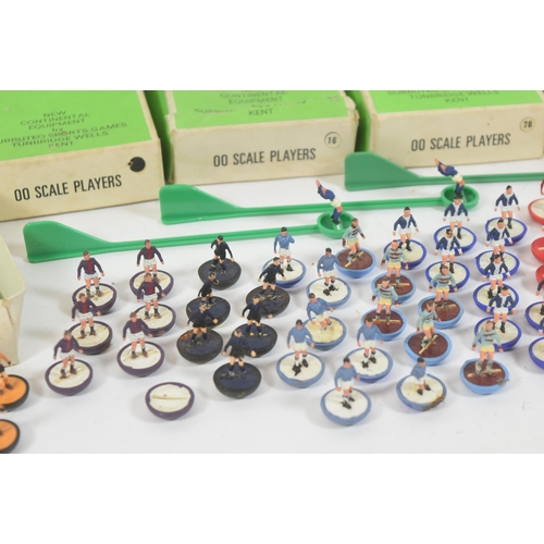 442 - Subbuteo - a collection of vintage Subbuteo table top football game players comprising x2 full teams... 