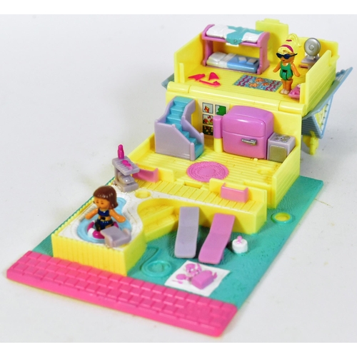 459 - Polly Pocket - a collection of x3 vintage 1990s Bluebird Polly Pocket playsets comprising; Beach Caf... 