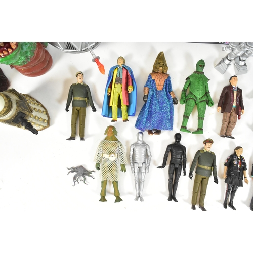 474 - Doctor Who - Character Options - a collection of 'Classic Who' action figures / playset accessories ... 