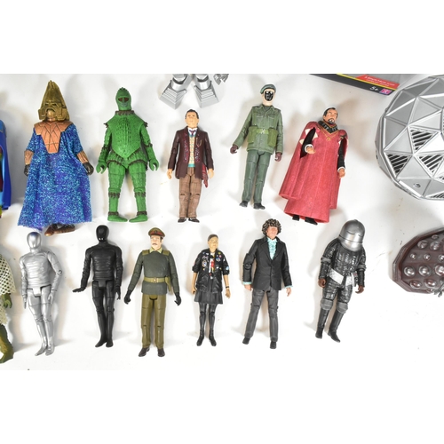 474 - Doctor Who - Character Options - a collection of 'Classic Who' action figures / playset accessories ... 