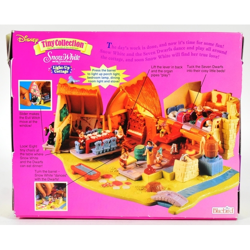 478 - Retro Toys - a vintage 1990s Bluebird made Walt Disney ' Tiny Collection ' Snow White playset. Appea... 