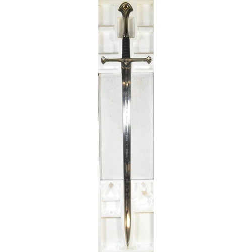 520 - Lord of the Rings - a United Cutlery made LOTR Lord of the Rings cosplay reenactment sword Anduril: ... 