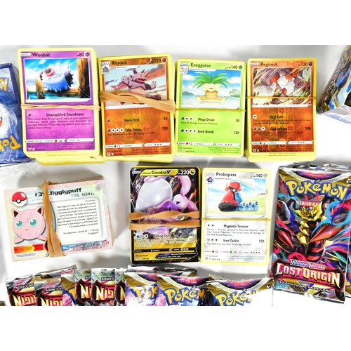 550 - Pokemon Trading Card Game - a large collection of assorted Pokemon trading cards to include x36 seal... 