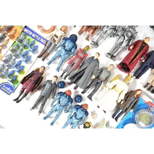 568 - Doctor Who - Character Options - a collection of loose / unboxed Dr Who action figures by Character.... 