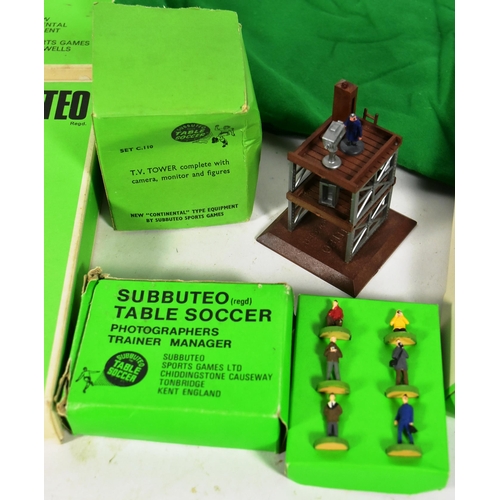 618 - Subbuteo - a collection of vintage Subbuteo table top football game sets and accessories. Five compl... 