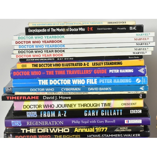 620 - A large collection of assorted Doctor Who books and annuals to include Doctor Who 30th Anniversary T... 