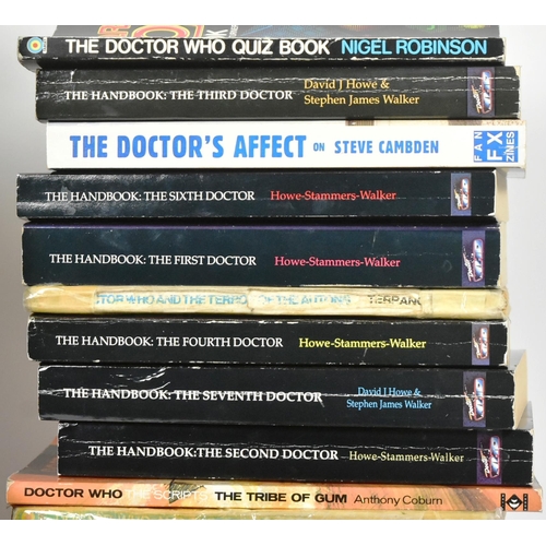 620 - A large collection of assorted Doctor Who books and annuals to include Doctor Who 30th Anniversary T... 