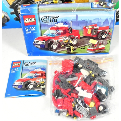 629 - Lego - a collection of x5 original Lego City sets comprising; 4204 The Mine, 3179 Repair Truck, 7942... 