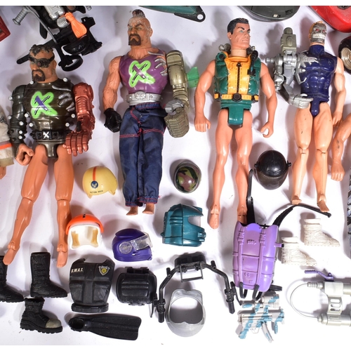 647 - Action Man - a collection of 1990s Hasbro Action Man figures and playset accessories along with Max ... 