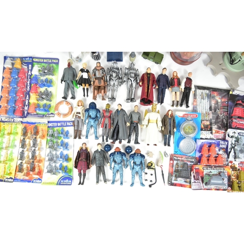 568 - Doctor Who - Character Options - a collection of loose / unboxed Dr Who action figures by Character.... 