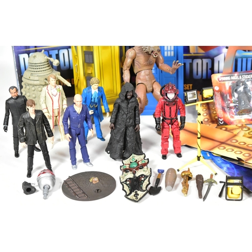 569 - Doctor Who - Character Options - a collection of assorted Dr Who playsets and action figures to incl... 