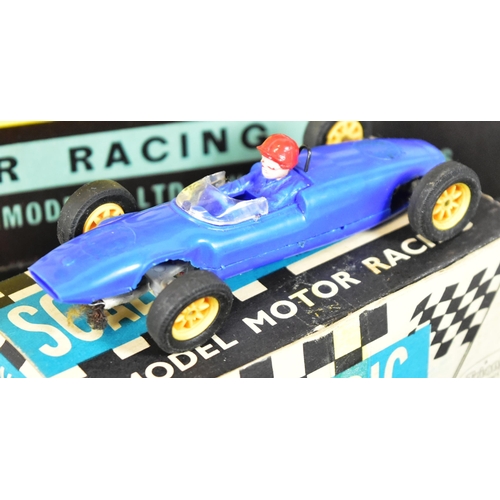 589 - Scalextric - a vintage Triang Scalextric slot car racing set No. 30. The set containing x3 cars (x2 ... 