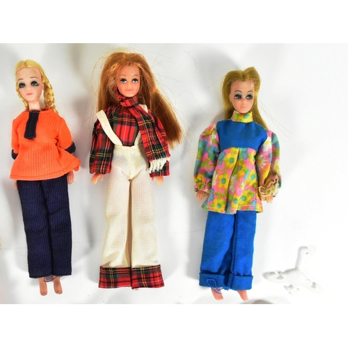 600 - Pippa Dolls - Palitoy - a collection of original vintage c1970s Palitoy made Pippa dolls and accesso... 