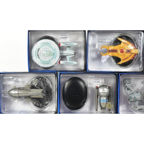 636 - Star Trek - a collection of x15 assorted Eaglemoss made diecast Star Trek spaceship models. Models i... 