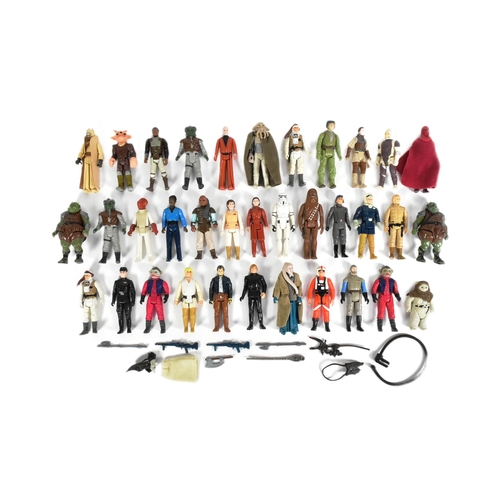 700 - Star Wars - a collection of x35 original vintage Kenner / Palitoy made action figures, including: De... 