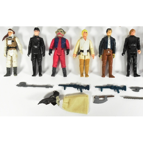 700 - Star Wars - a collection of x35 original vintage Kenner / Palitoy made action figures, including: De... 