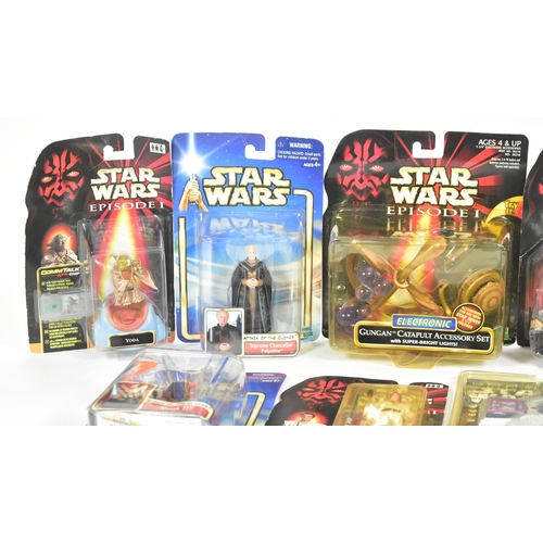 701 - Star Wars - a collection of x10 assorted carded Hasbro action figures & playsets. Including: Shaak T... 