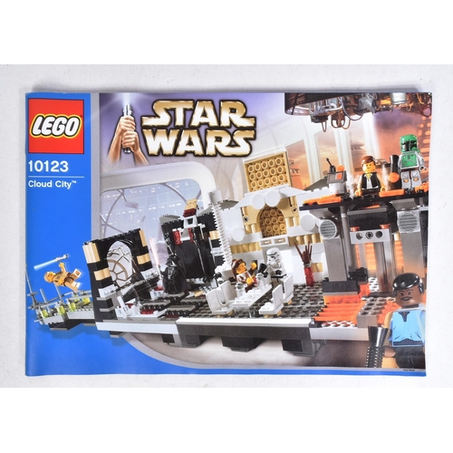 400 - Lego - an original 'holy grail' Lego Star Wars set No. 10123 Cloud City. The set 100% complete and r... 