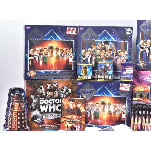 439 - Doctor Who - a large collection of assorted memorabilia / merchandise, to include: vintage 1976 & 19... 