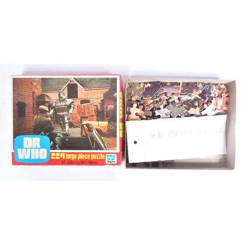 448 - Doctor Who - Jigsaw Puzzles - a collection of x5 original vintage 1970s & 1980s Dr Who jigsaw puzzle... 