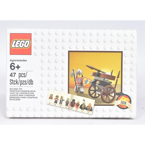 479 - Lego - x2 promotional Lego sets comprising; 5004419 Classic Knight Minifigure (sealed) and 5003082 C... 