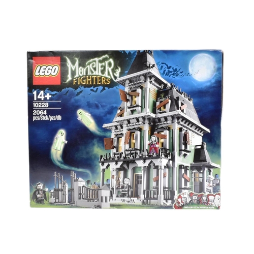 498 - Lego - an original Lego Monster Fighters set No. 10228 The Haunted House. The set rebagged, with all... 