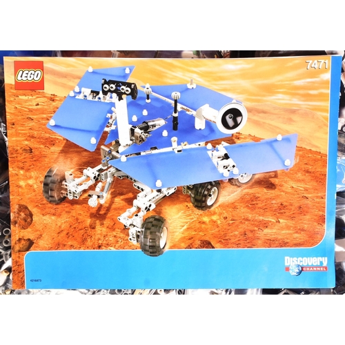 536 - Lego - a collection of x4 Lego Discovery Channel Space sets comprising; 7471 Mars Exploration Rover,... 