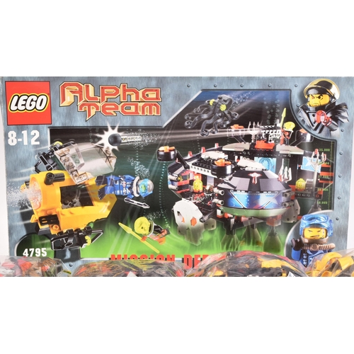 562 - Lego - a collection of x8 Lego Aqua Team sets comprising; 4795 Ogel Underwater Base and AT Sub, 4790... 