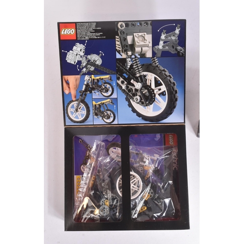 575 - Lego - x2 original Lego Technic sets comprising; 8838 Shock Cycle and 8825 Night Chopper. The sets r... 