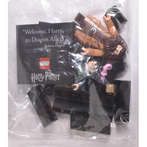 597 - Lego - an original Lego Harry Potter set No. 75978 Diagon Alley. The set rebagged, with all minifigu... 