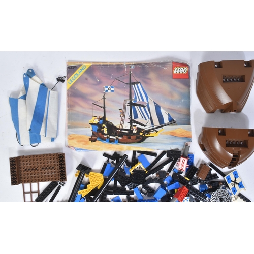 631 - Lego - a vintage 1980s (1989) Legoland set No. 6274 Caribbean Clipper. The set with minifigures and ... 