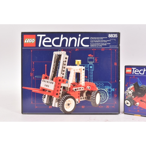 638 - Lego - x2 original Lego Technic sets comprising; 8835 Forklift and 8815 Speedway Bandit. The sets re... 