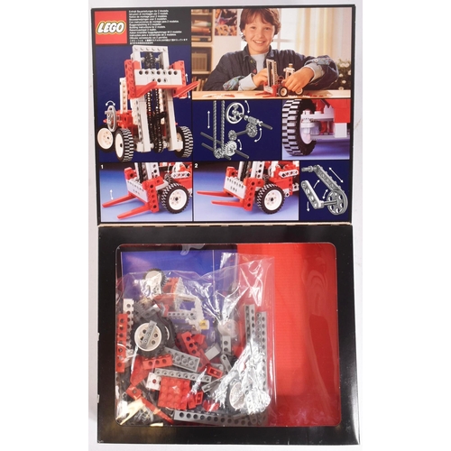 638 - Lego - x2 original Lego Technic sets comprising; 8835 Forklift and 8815 Speedway Bandit. The sets re... 