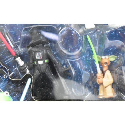 712 - Star Wars - Muppets - a 2008 Disney Parks made 'Star Wars Muppets Collectible Figures ' boxed action... 