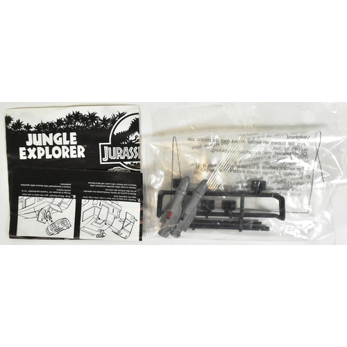 753 - Jurassic Park - Kenner - a vintage 1993 Kenner made ' Jungle Explorer ' playset vehicle. Unchecked f... 