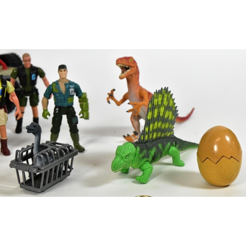 771 - Jurassic Park - Kenner - a collection of assorted 1990s Kenner Jurassic Park action figures and play... 