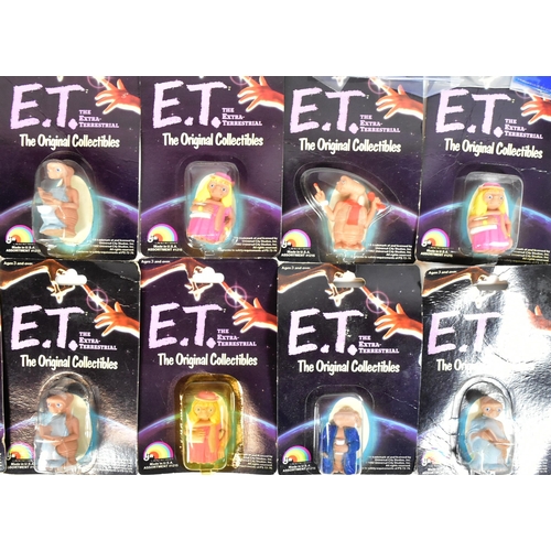 774 - The Extra Terrestrial - a collection of vintage 1980s ET movie memorabilia comprising LJN carded act... 