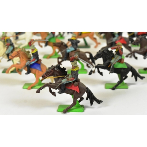 796 - Britains Deetail - a collection of approx x30 Britains Deetail made metal and plastic Wild West moun... 