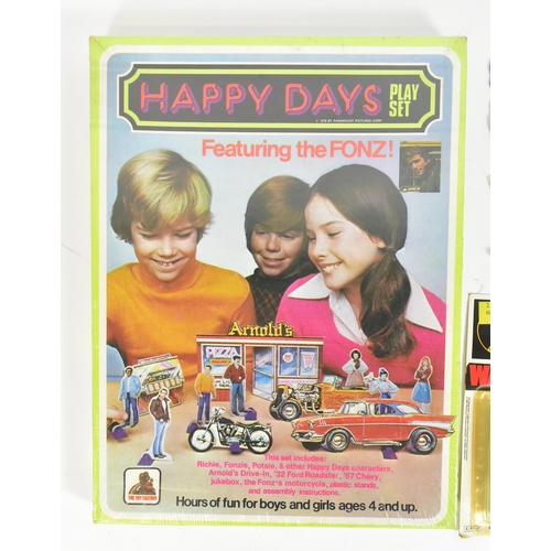 818 - Happy Days - a collection of Happy Days TV show vintage toys / memorabilia comprising a factory seal... 