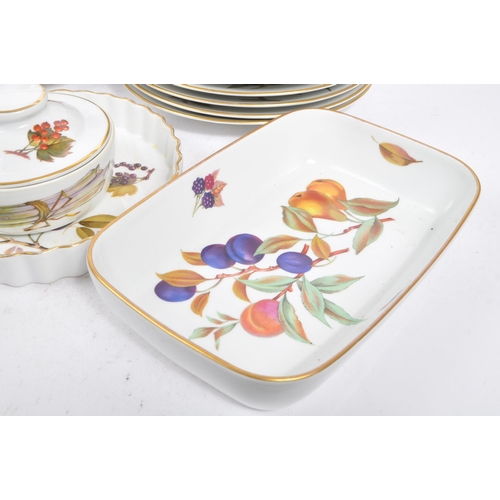 113 - Royal Worcester - 'Evesham' pattern - a large extensive circa 1960s dinner / tea service decorated w... 