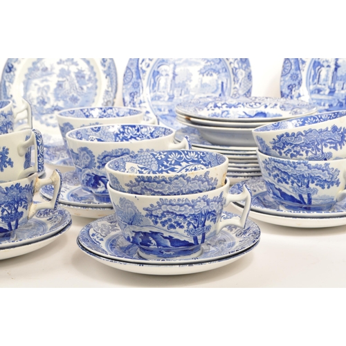 115 - A collection of 20th century Spode blue Italian pattern china. The collection to include five side p... 