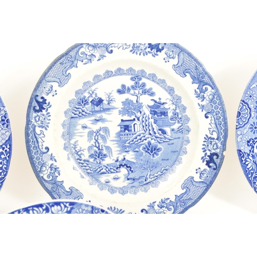 115 - A collection of 20th century Spode blue Italian pattern china. The collection to include five side p... 