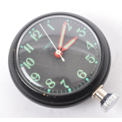 281 - Smiths / Automobile Interest - A classic car dashboard rally time clock with luminous hands, Arabic ... 