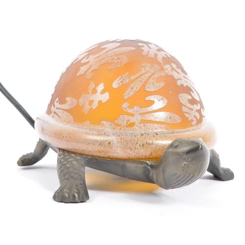 322 - A contemporary late 20th century reproduction 'Tiffany Meyda' style turtle desk lamp / table light i... 