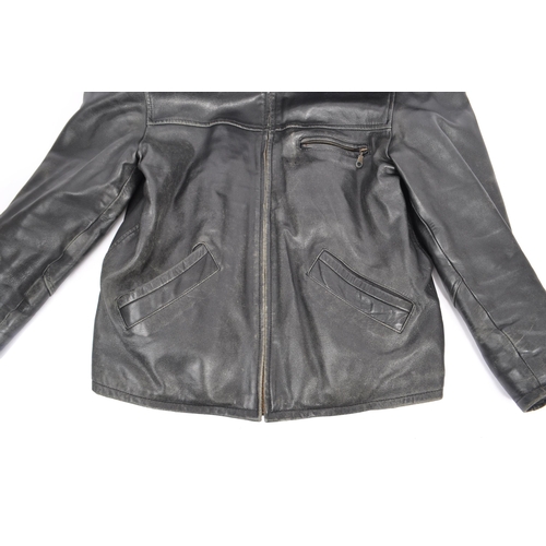 324 - Two vintage Men’s black leather jackets (2). Both medium size 48 by Esprit and Philip Russel. Fully ... 