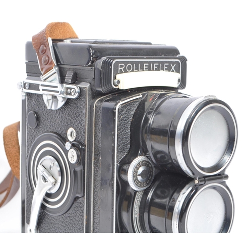 327 - A mid 20th century (between 1959-1966) Franke & Heidecke Germany Rolleiflex Tele Model 1 TLR medium ... 