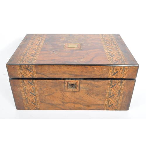 343 - A 19th century Victorian Tunbridge ware inlaid walnut writing slope. The writing slope opening to re... 