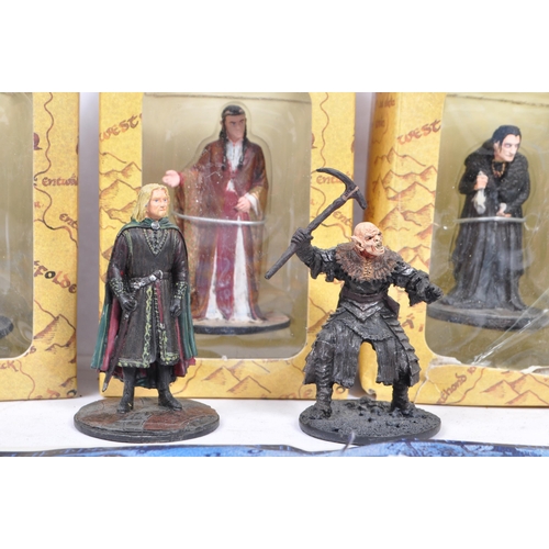 359 - A large collection of New Line Productions Lord of the Rings The Return of the King figures. The maj... 