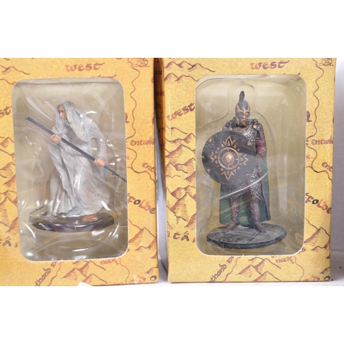 359 - A large collection of New Line Productions Lord of the Rings The Return of the King figures. The maj... 