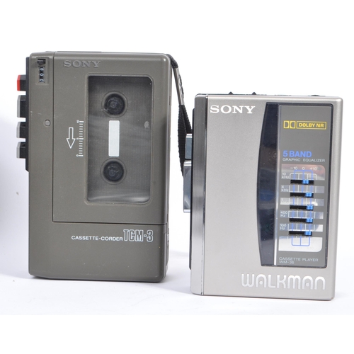 426 - A collection of retro 20th Century cassette and compact disc players. Lot to include Walkman's by So... 